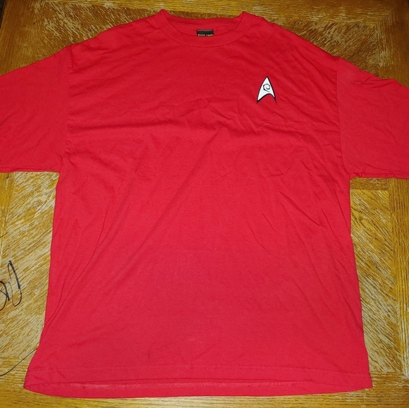 Star Trek Official Logo (red) no size tag meassure - Picture 1 of 5